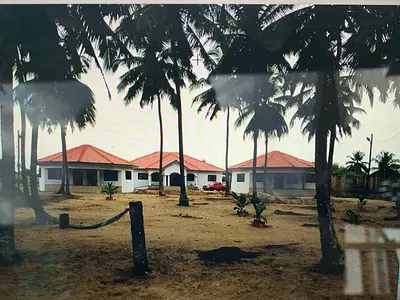 Beachfront Property Bungalow/Chalet Flats — Cape Coast Metropolitan, Central Region