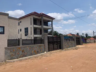 3 Bedrooms Apartment — Oyarifa, La Nkwantanang Madina Municipal, Accra