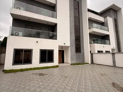 5 Bedroom House with Two Balconies and Swimming Pool — Emmanuel Eye Clinic, East Legon, Accra