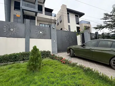 4 Bedroom Ensuite House with Boys Quarters — East Airport, Airport Residential Area, Accra