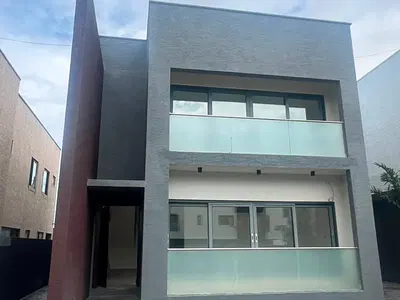 4 Bedroom Ensuite House with Boys Quarters — Burma Hills, East Airport, Airport Residential Area, Accra