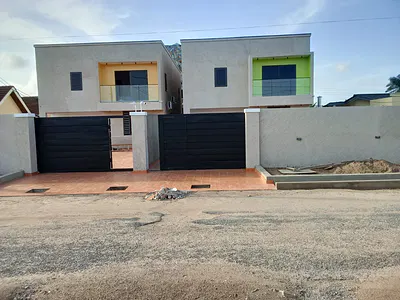 4 Bedroom House with En-Suite Bedrooms — Dansoman, Accra