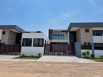 5 Bedroom House with Boys Quarters and Pool — Trasacco Springs, Accra Metropolitan, Accra
