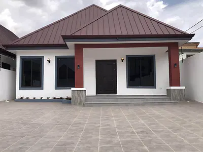 3 Bedroom Detached Bungalow — Oyarifa, La Nkwantanang Madina Municipal, Accra