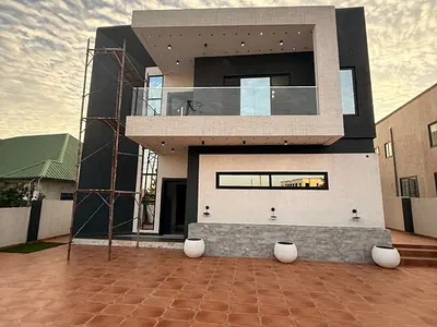 Executive 4 Bedroom with Swimming Pool — Adenta Municipal, Accra