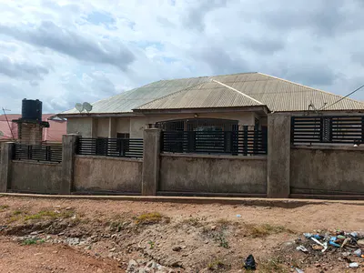 4 Bedrooms House — Afrancho, Near Kronum., Kumasi Metropolitan, Ashanti