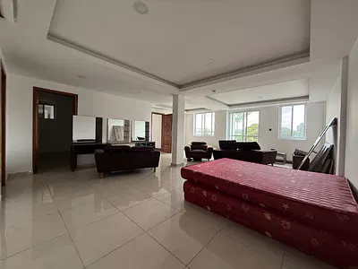 Serviced 3 Bedroom Apartment with Staff Quarters, Pool & Gym — Airport Residential Area, Accra