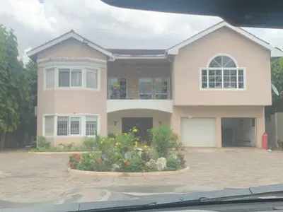8 Bedroom House — Airport Residential Area, Accra