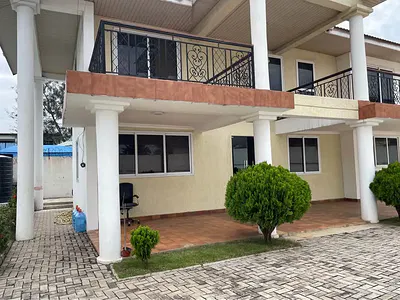 4-Bedroom Detached House with BQ — North Labone, Accra