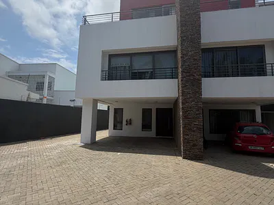 3 Bedrooms Executive Apartment — Cantonments, Accra