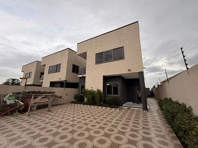 4 Bedroom Detached Bungalow — Adenta Municipal, Accra