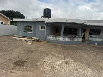 3 Bedroom Detached Bungalow — CFC Estate, Dome, Ga East Municipal, Accra