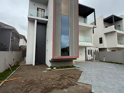 5 Bedroom Townhouse — Adjiringanor, East Legon, Accra