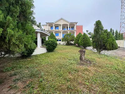 7 Bedroom Detached House — Ga South Municipal, Accra