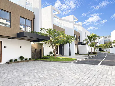 4 Bedroom Townhouse in a Gated Community with Swimming Pool and Gym — Cantonments, Accra