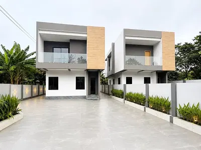 4 Bedroom House with 1 Bedroom Staff Quarters — Oyarifa, La Nkwantanang Madina Municipal, Accra