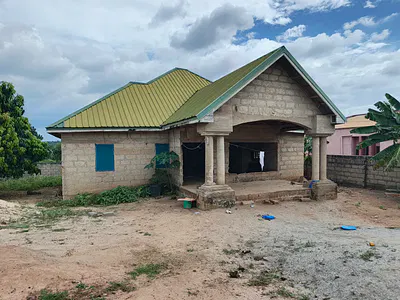 4 Bedrooms House (120*100) — Apemso, Near Emina, Boadi, Knust, Kumasi Metropolitan, Ashanti