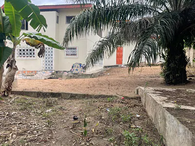 8 Bedroom House — Ekwabirso, Agona West Municipal, Central Region
