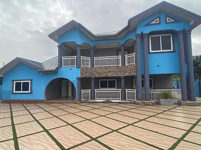 6 Bedroom Detached Bungalow — Ga East Municipal, Accra