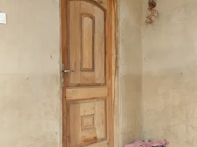 Singlroom Self Contain — Tse Addo Bake Shop, Tse Addo, Accra