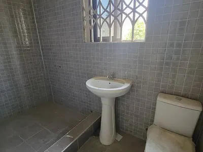 2 Bedroom Apartment — Dzorwulu, Accra