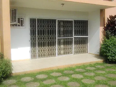 5 Bedroom House with Garage — Airport Residential Area, Accra