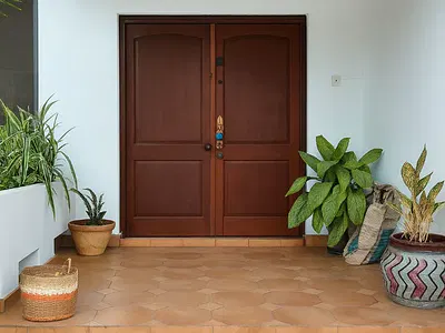 6 Room Office Space with Boy's Quarter — Cantonments, Accra