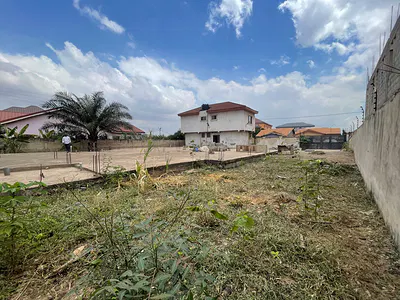 Storey Building with 2 Shops and 2 Bedrooms — Commando, Adenta, Adenta Municipal, Accra