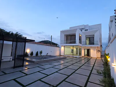 4 Bedroom House with Pool and Boys Quarters — Ashaley Botwe, Ashaley Botwe, Adenta Municipal, Accra
