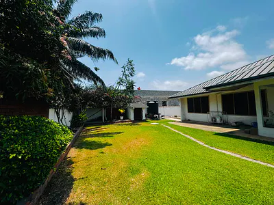 4 Bedroom House with Boys Quarters — Nungua Estate, Teshie-Nungua Estates, Accra