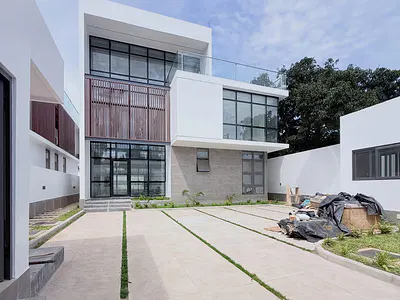 Newly Built 4 Bedrooms House a Boys Quarters and Pool — Labone -Greater Accra, Ghana, North Labone, Accra