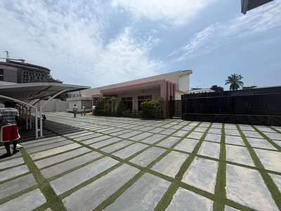 Labone 7 Bedrooms House — Ecobank, North Labone, Accra