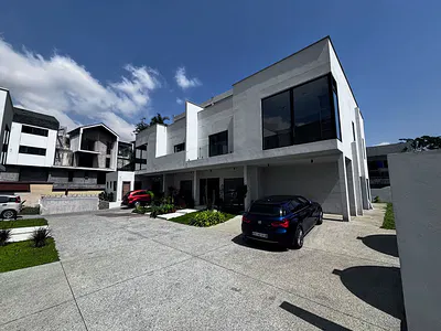 4 Bedroom Townhouse — Cantonments, Accra