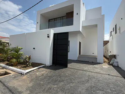 4 Bedroom House with Swimming Pool — East Legon, Accra