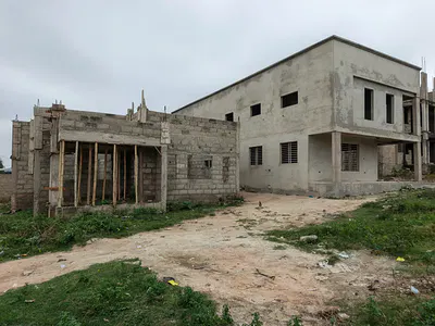 9 Bedrooms (2 Separate Houses) — Kumasi Metropolitan, Ashanti