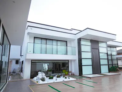 5 Bedroom House — Airport Hills Residential, Accra Metropolitan, Accra