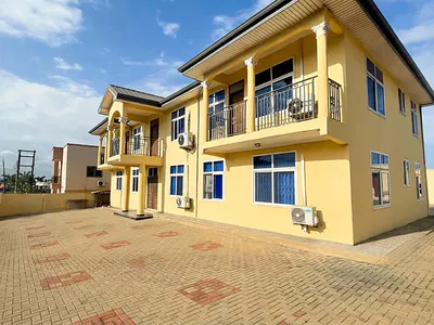 Your Dream Home Awaits! Executive 2-Bedroom Apartment — American House, East Legon, Accra