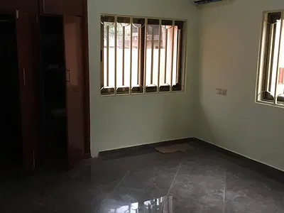 5 Bedroom House — Asylum Down, Accra