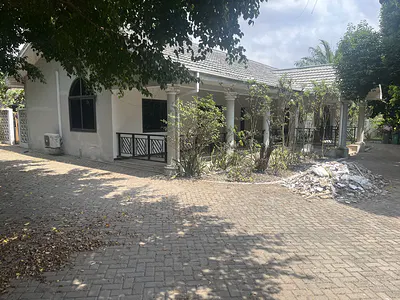 4 Bedroom House — Cantonments, Accra