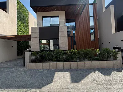 Newly Built Executive 5 Bedrooms Villa — North Ridge, Accra