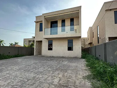 Executive En-Suite 3 Bedroom House with BQ — East Legon Hills, East Legon, Accra