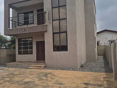 4 Bedroom Self Compound — Satellite, Amasaman, Ga West Municipal, Accra