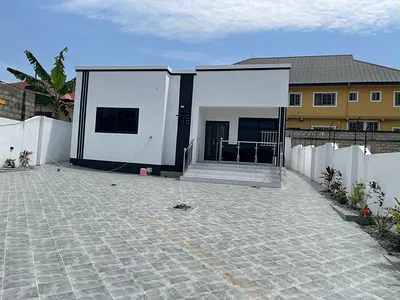 3 Bedroom Self Compound House — Township, Nsawam, Akuapim South Municipal, Eastern Region