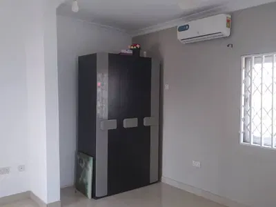 5 Bedroom House — North Ridge, Accra