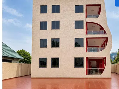 Executive En-Suite 3-Bedroom House with Full A/C, Private Floor & — Tse Addo, Accra