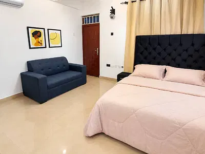 Studio Apartment — Dzorwulu, Accra