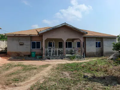 6 Bedrooms House — Achiase, Near Kenyasi Abrem, Kumasi Metropolitan, Ashanti